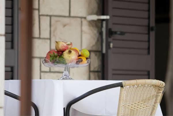 Guest House Burin 믈리니 외부 사진
