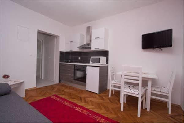 Guest House Burin 믈리니 외부 사진