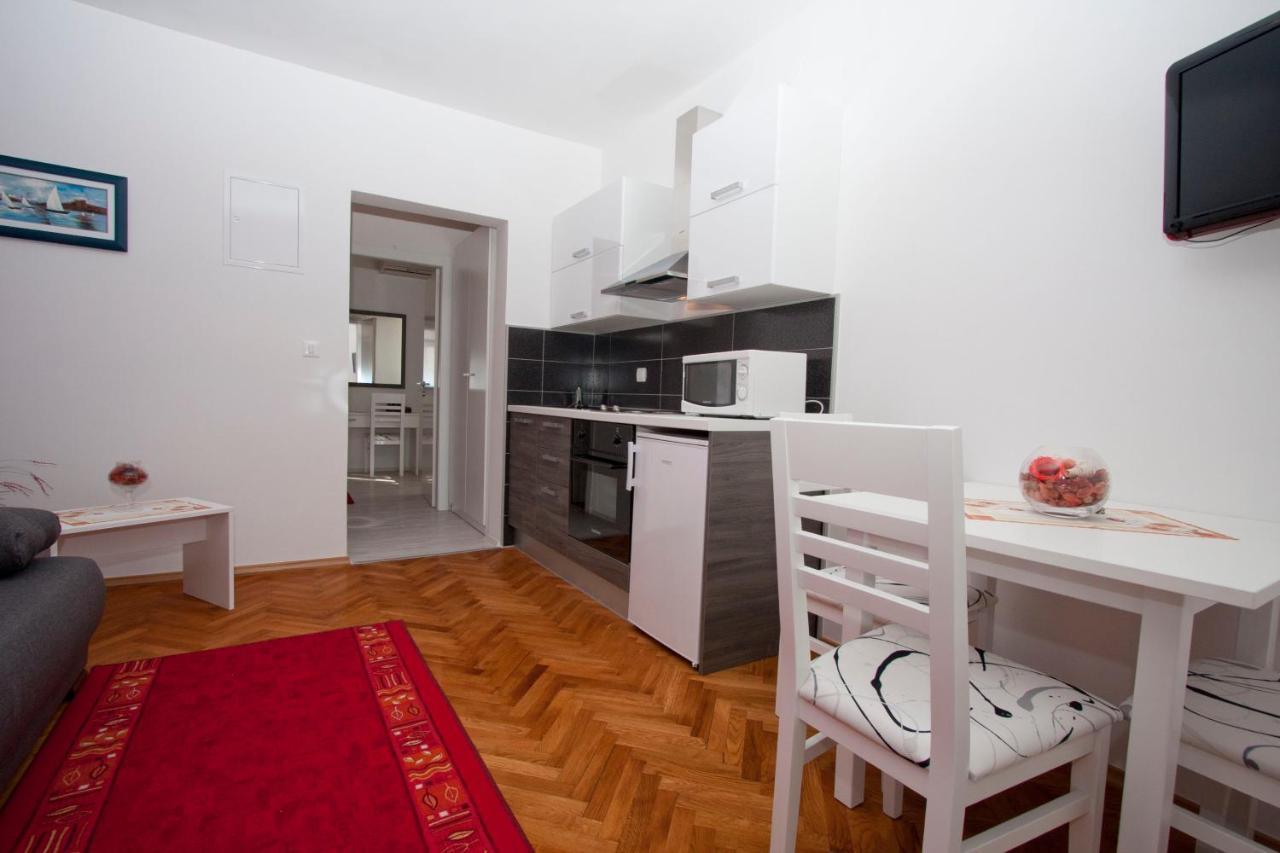 Guest House Burin 믈리니 외부 사진