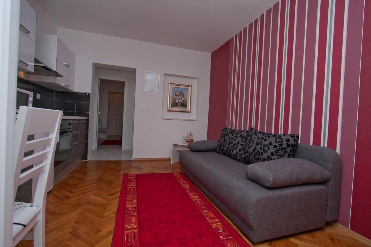 Guest House Burin 믈리니 외부 사진
